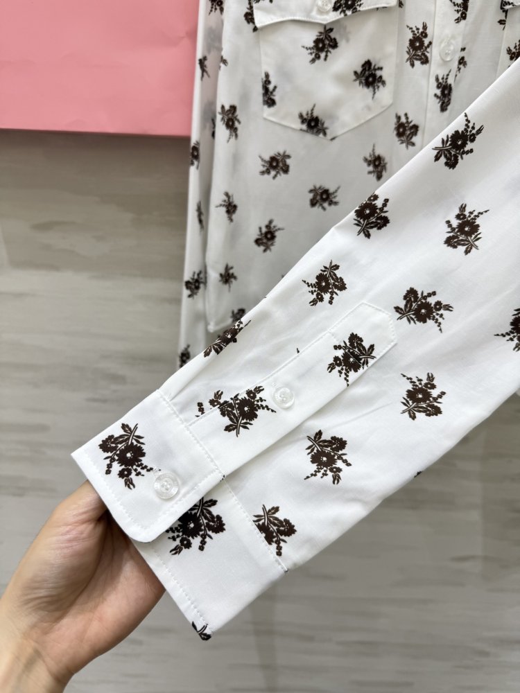 Костюм женский фото 5