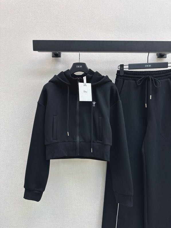 Костюм женский фото 5