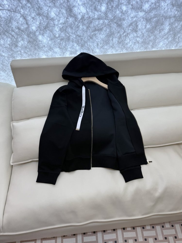 Costume female фото 5