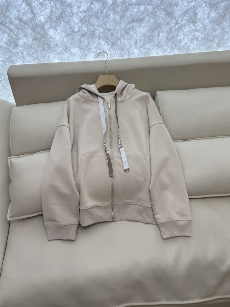 Костюм жіночий фото 5