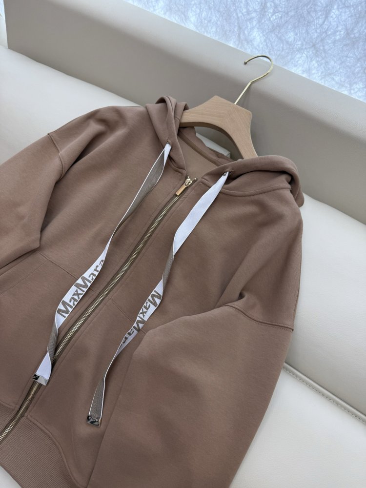 Костюм жіночий фото 5