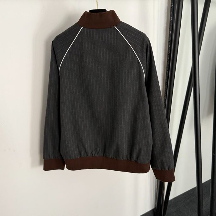 Костюм женский фото 5