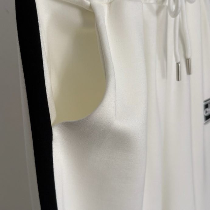 Костюм женский фото 5