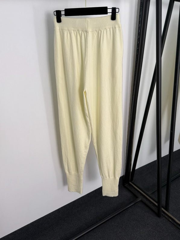 Костюм жіночий фото 5