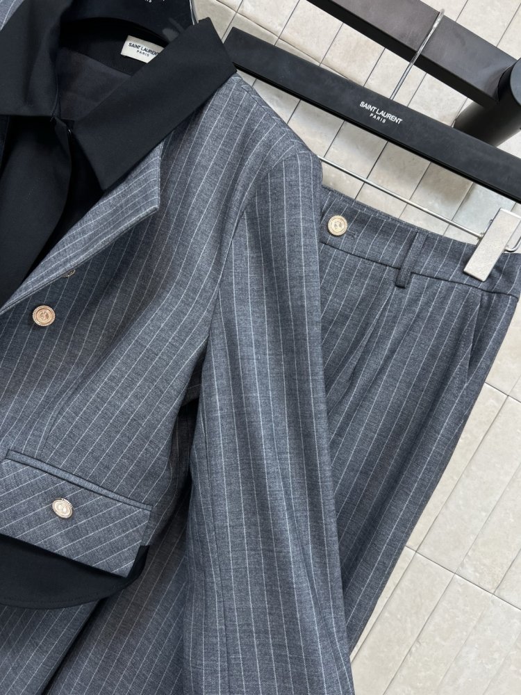 Костюм жіночий фото 5