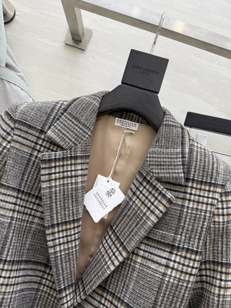 Костюм женский фото 5