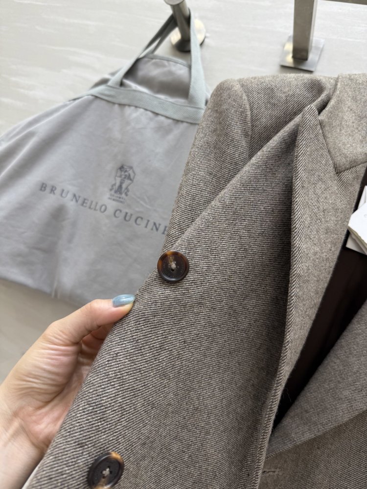 Костюм женский фото 5