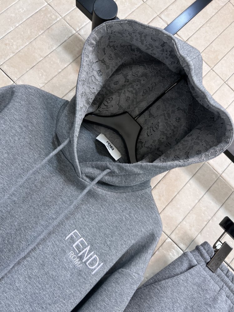 Костюм женский фото 5