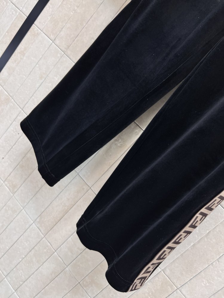 Костюм жіночий фото 5