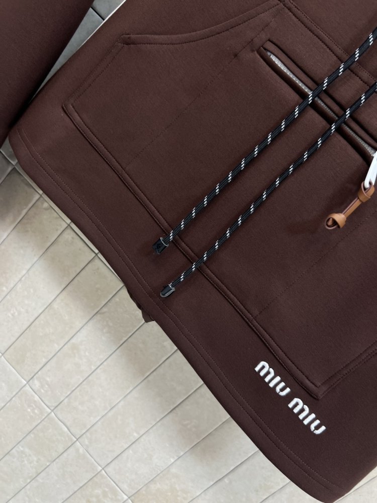 Костюм женский фото 5