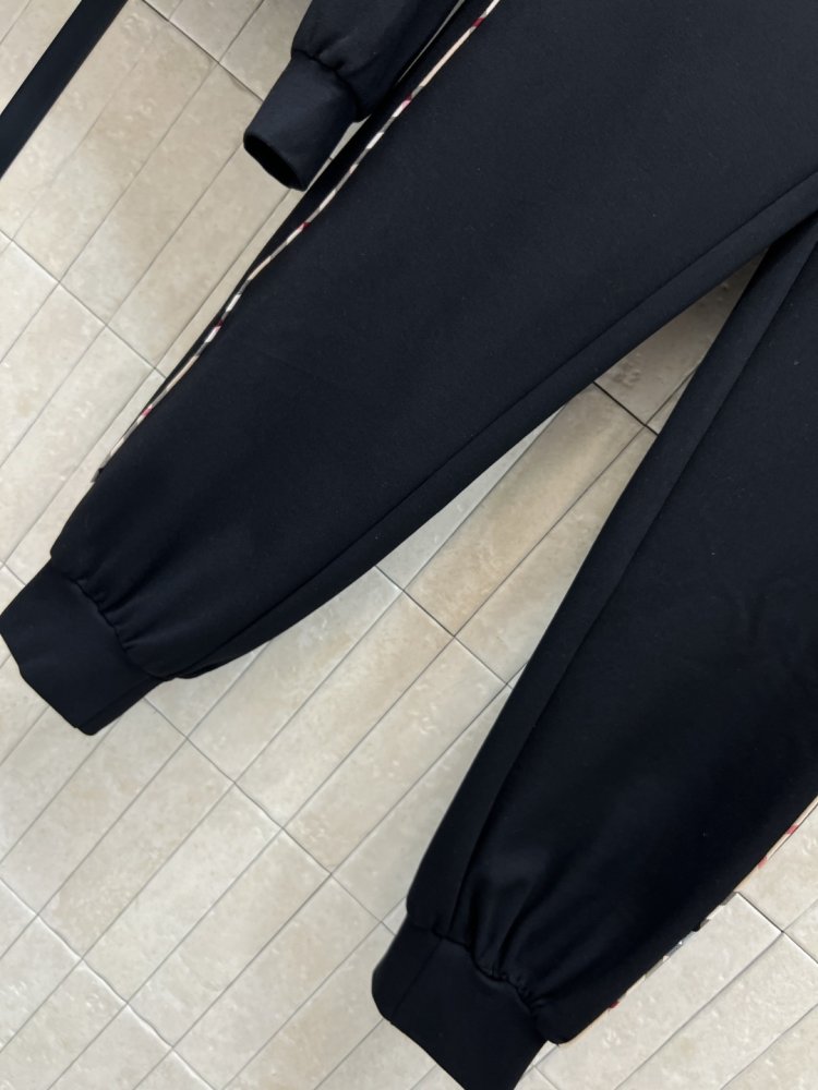 Костюм жіночий фото 5