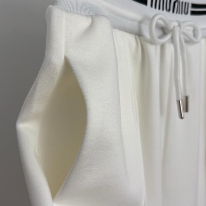 Костюм женский фото 5