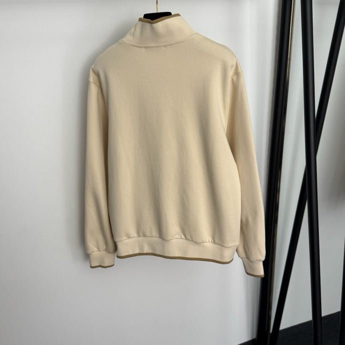 Костюм женский фото 5