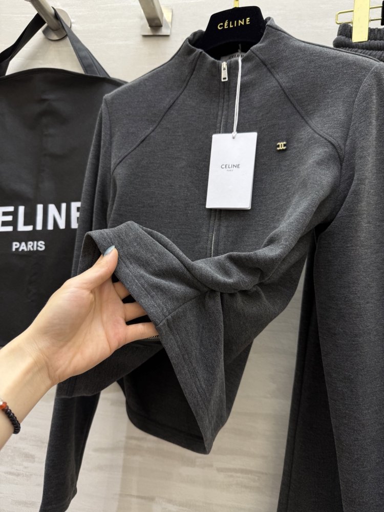 Костюм женский фото 5