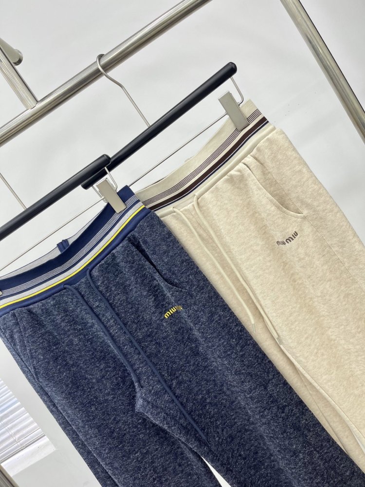 Костюм жіночий фото 5