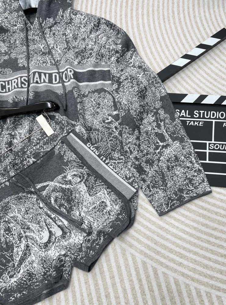 Костюм женский фото 5