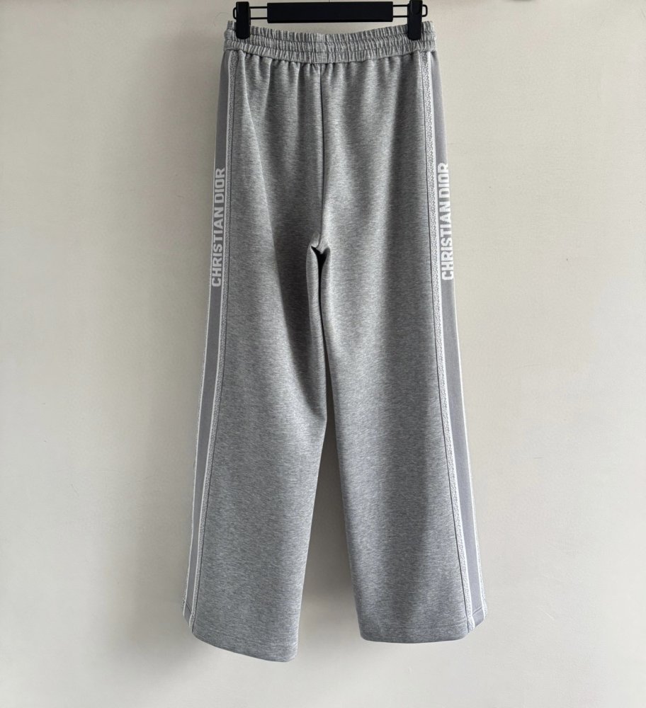 Костюм женский фото 5