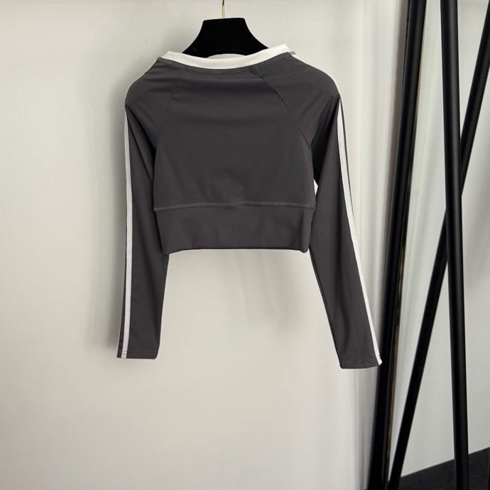 Костюм женский фото 5