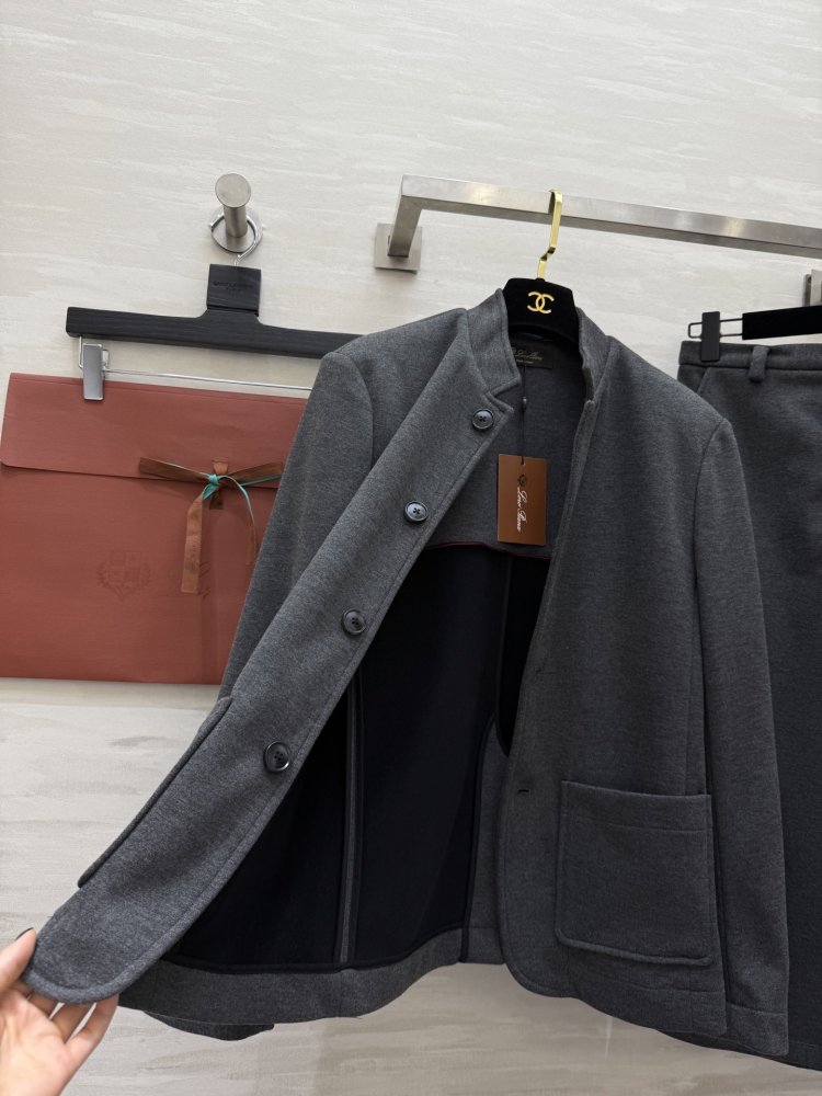 Costume female фото 5