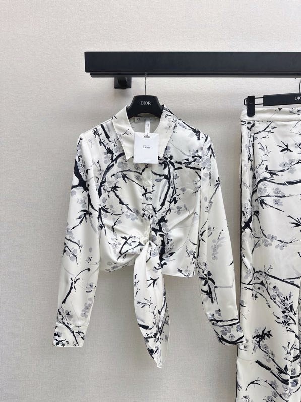 Костюм женский фото 5