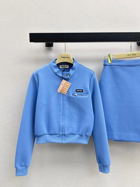 Костюм жіночий фото 5