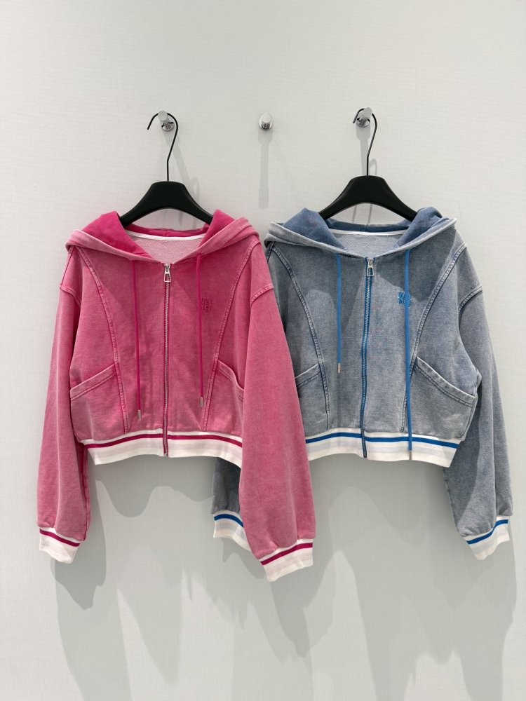 Костюм женский фото 5