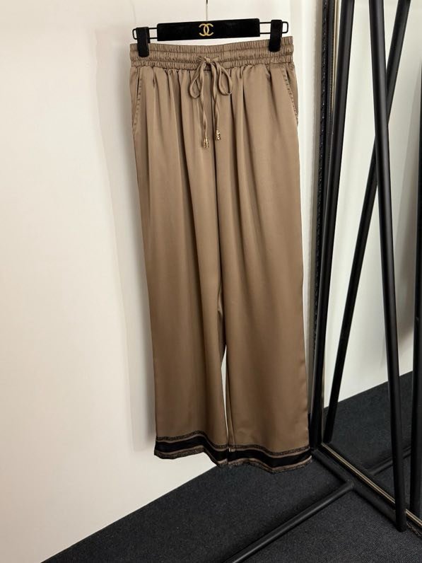 Костюм женский фото 6