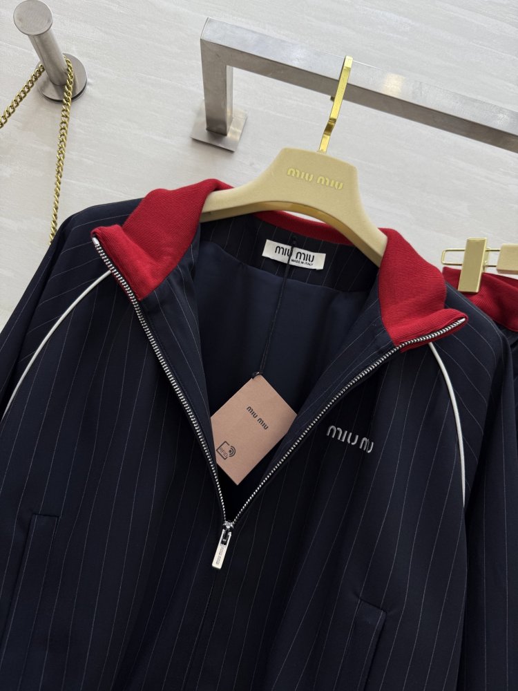 Костюм женский фото 6