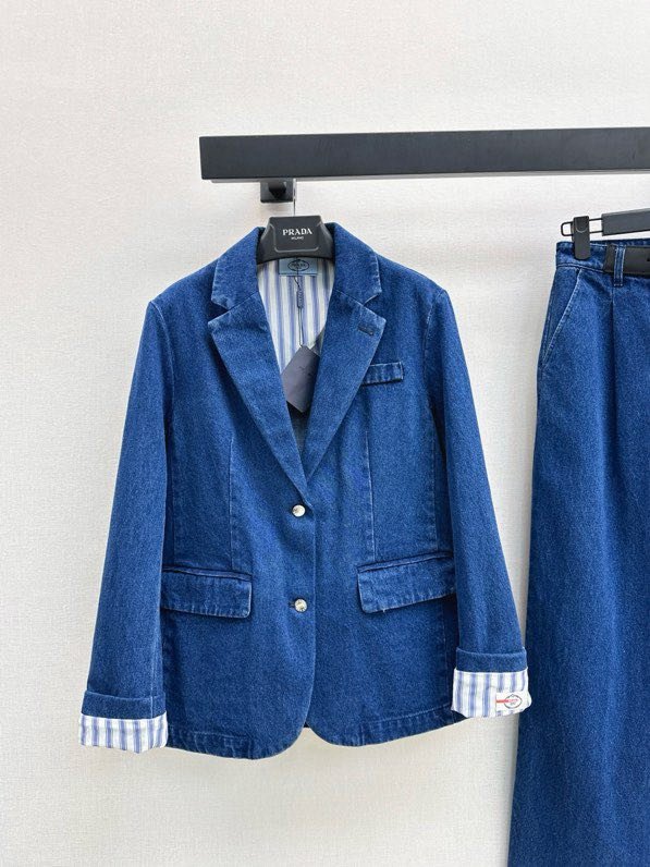 Костюм женский фото 6