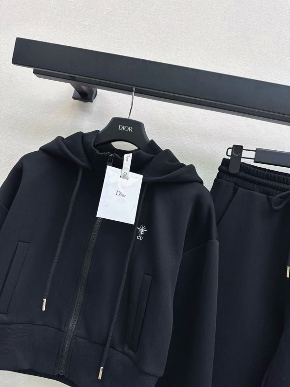 Костюм женский фото 6