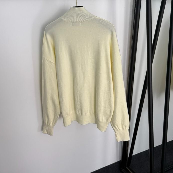 Костюм жіночий фото 6