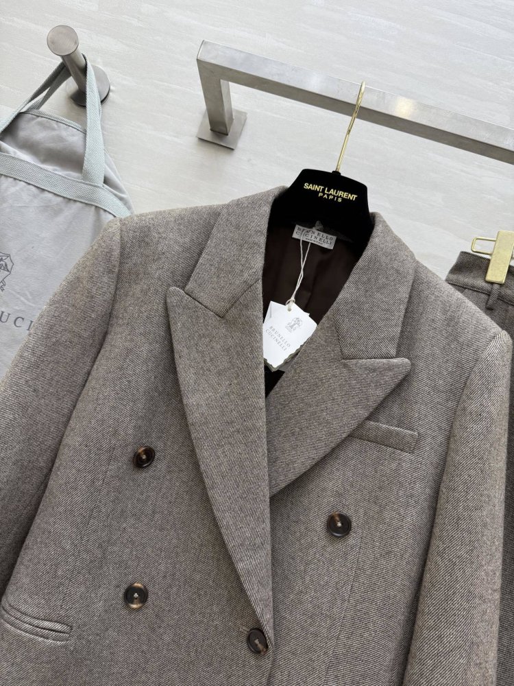 Костюм женский фото 6