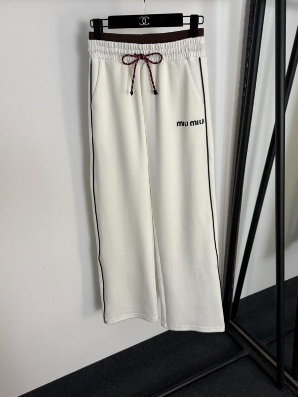 Костюм жіночий фото 6