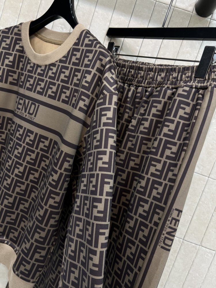 Костюм женский фото 6