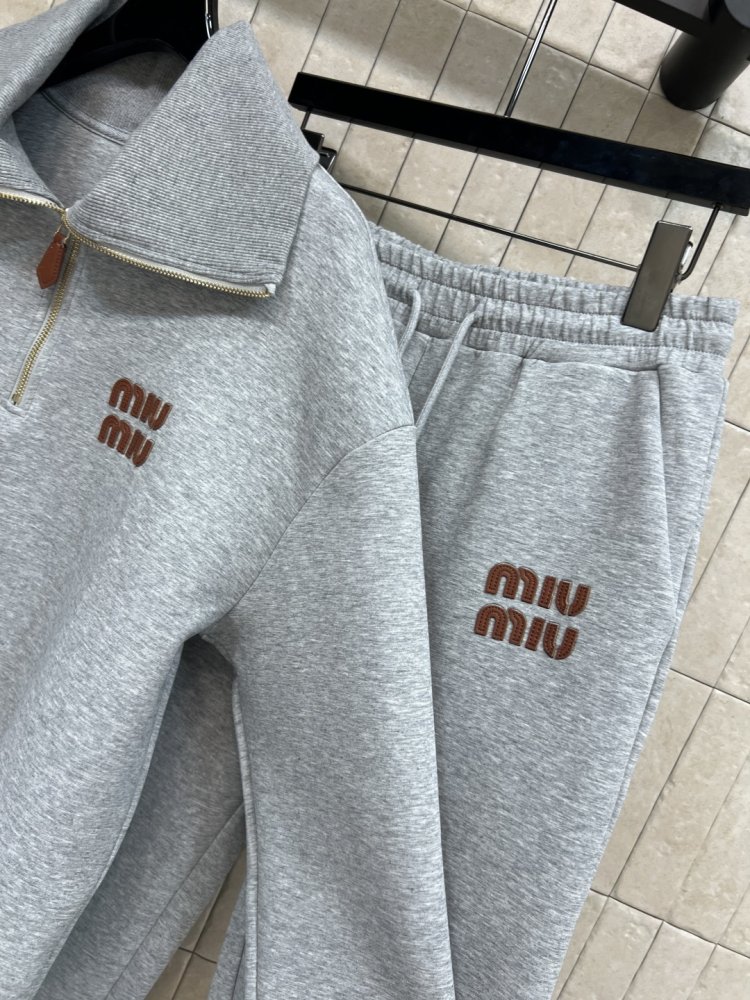 Костюм жіночий фото 6