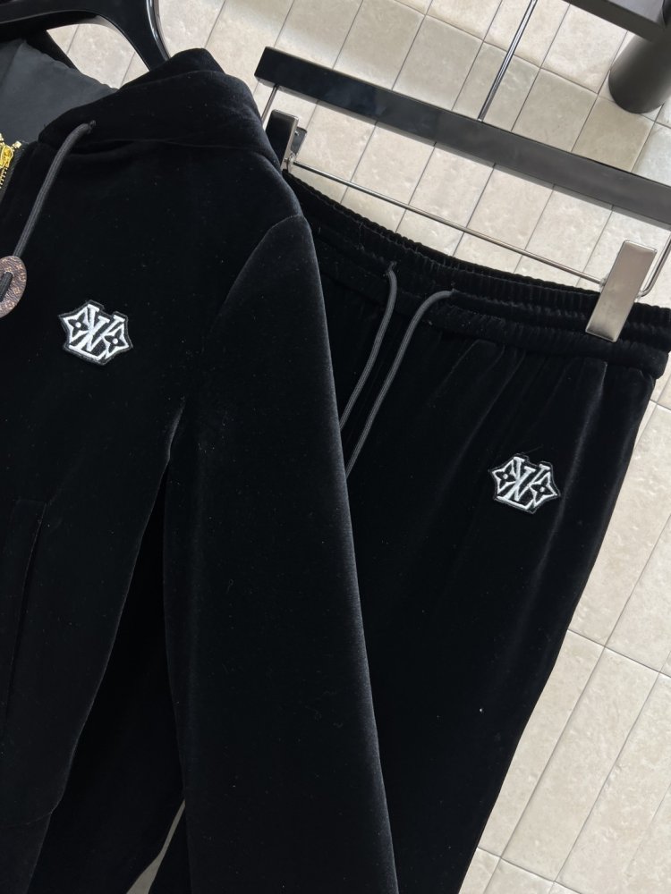 Костюм жіночий фото 6