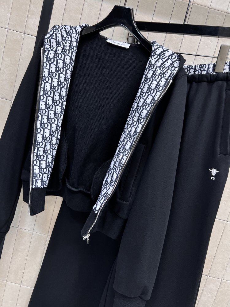 Костюм женский фото 6