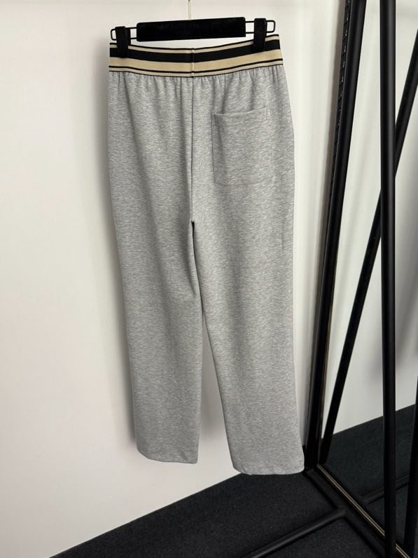 Костюм женский фото 6