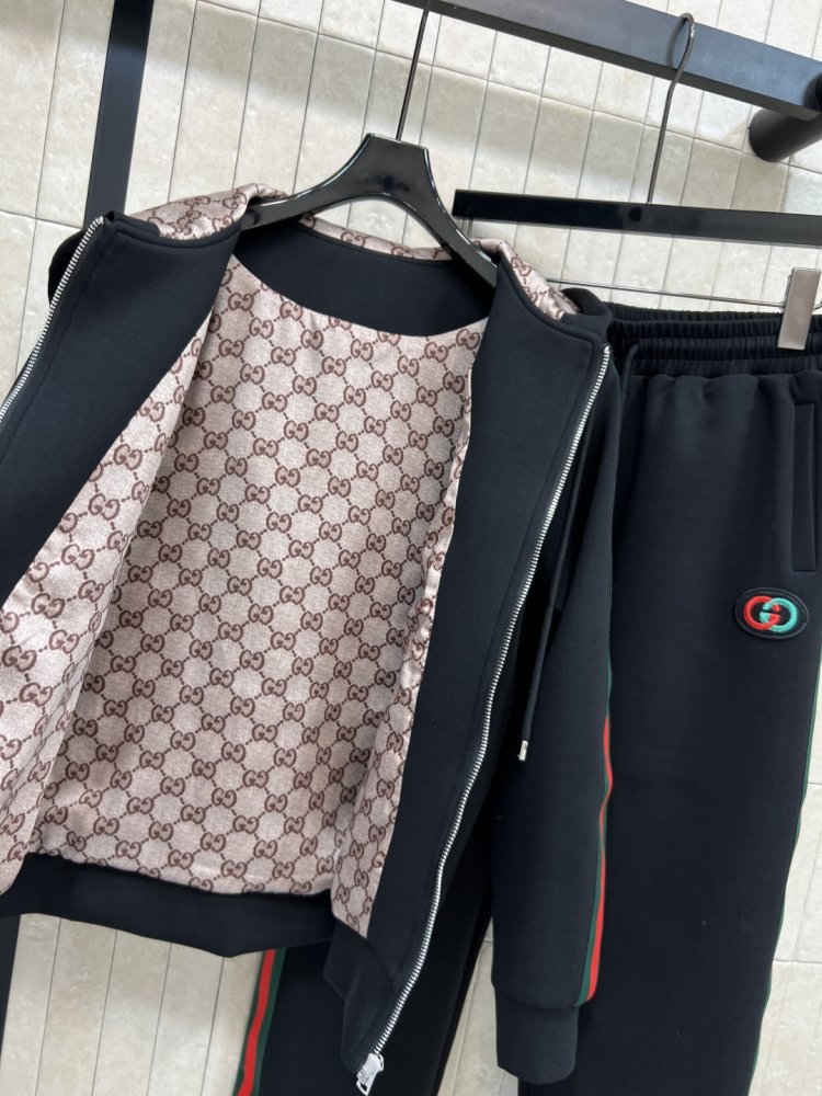 Костюм женский фото 6