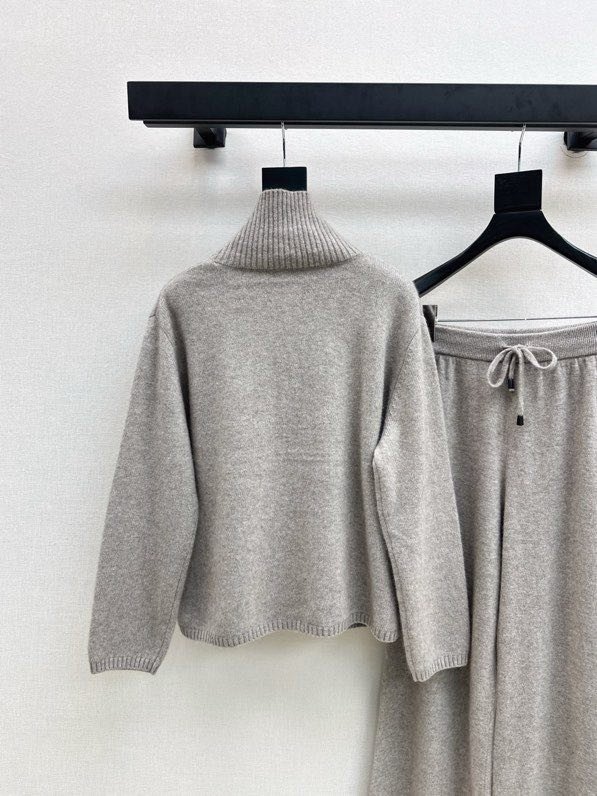 Costume female фото 6