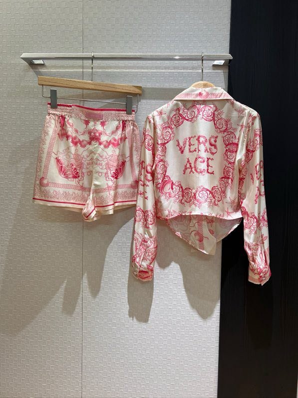 Костюм женский фото 6