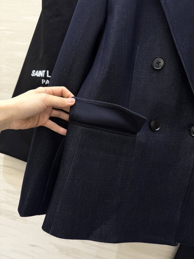 Костюм женский фото 6