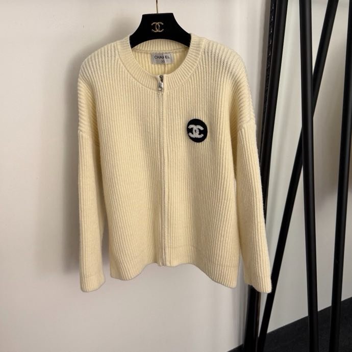 Костюм женский фото 6