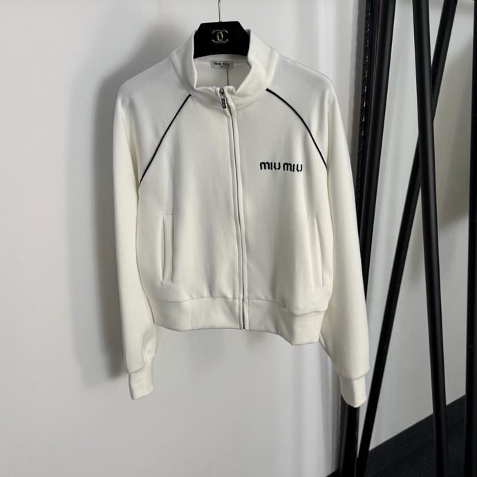 Costume female фото 6