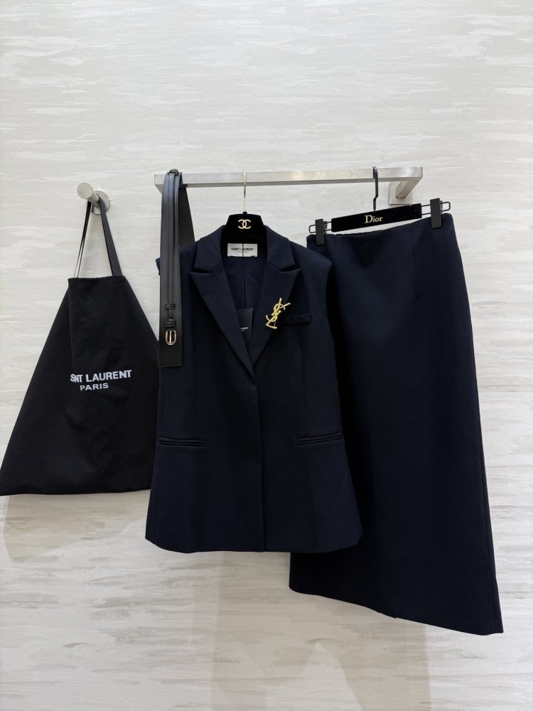 Costume female фото 6