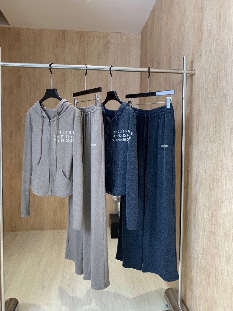 Костюм женский фото 7