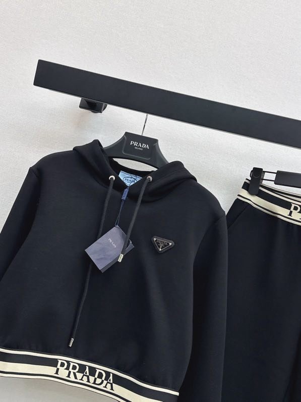 Костюм женский фото 7