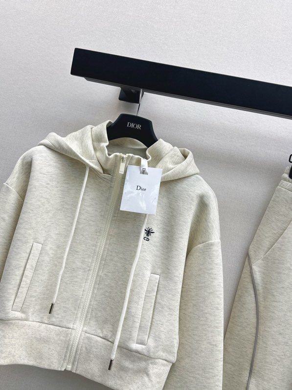 Костюм жіночий фото 7