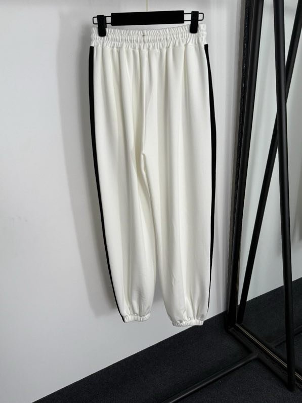 Костюм женский фото 7