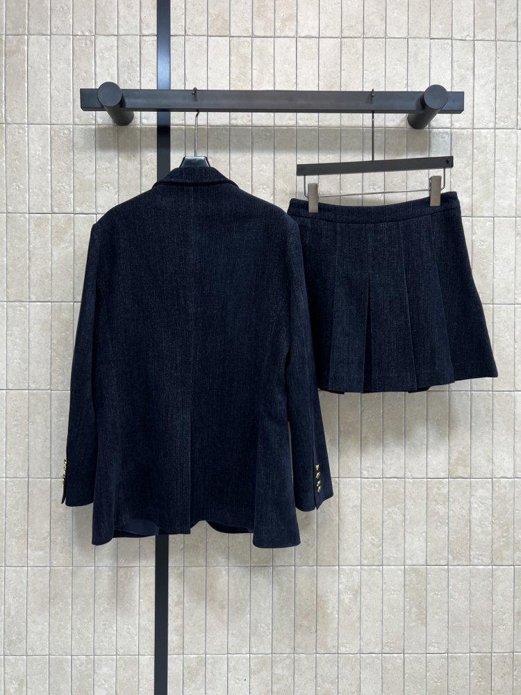 Костюм жіночий фото 7